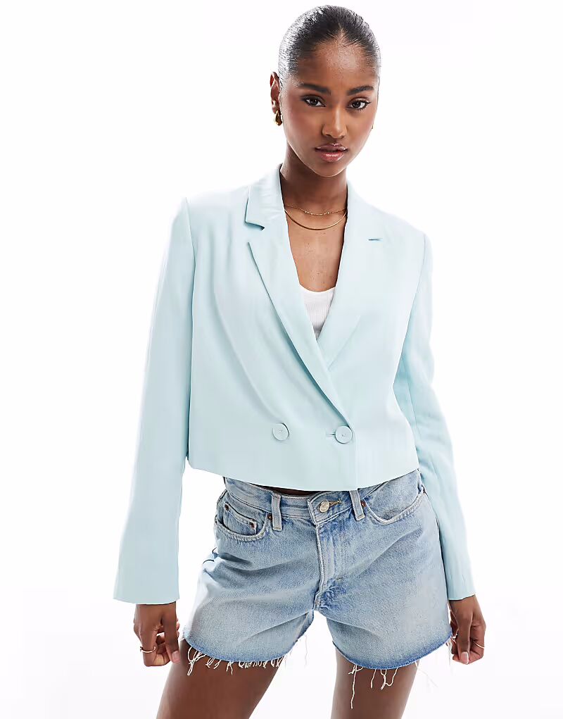 Укороченный блейзер с жатым узором зеленого цвета Stradivarius
Укороченный блейзер с жатым узором зеленого цвета Stradivarius