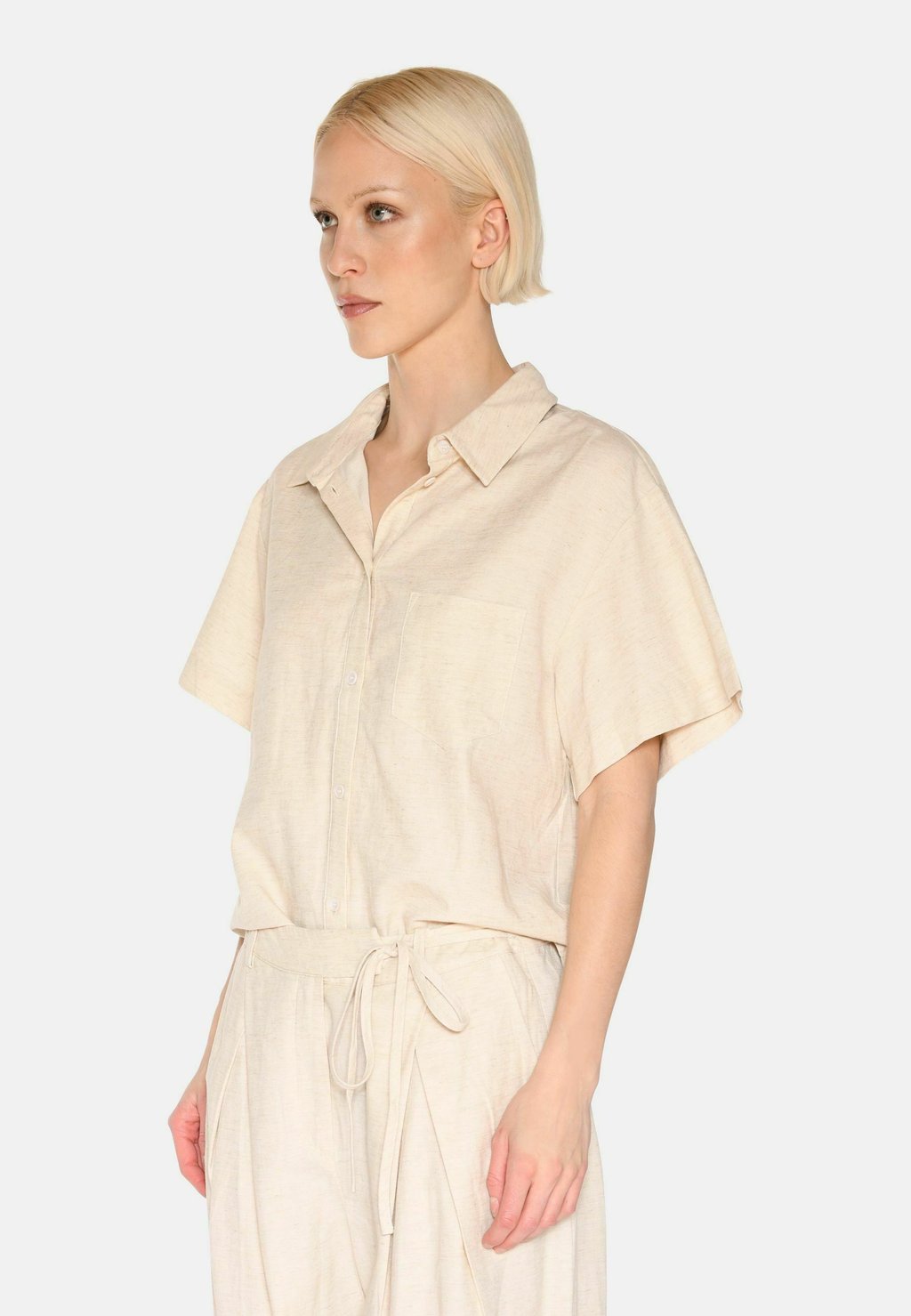 Рубашка SAGE S/S Minimum, бежевый
Рубашка SAGE S/S Minimum, бежевый