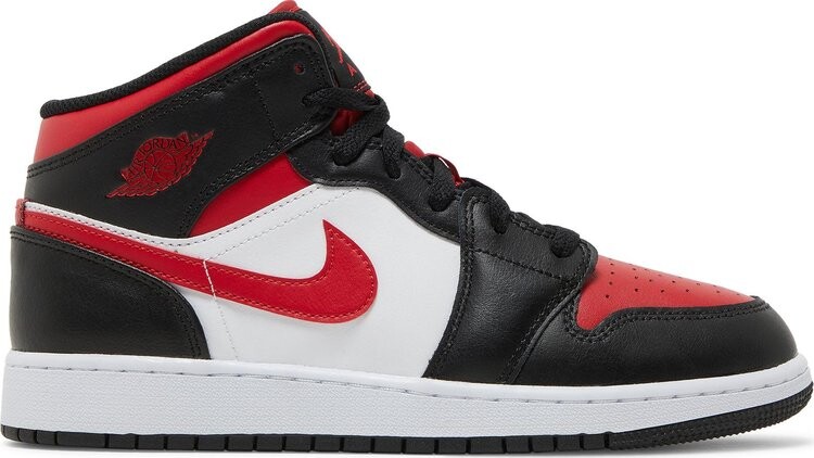 Кроссовки Air Jordan 1 Mid GS Black Fire Red, черный
Кроссовки Air Jordan 1 Mid GS Black Fire Red, черный