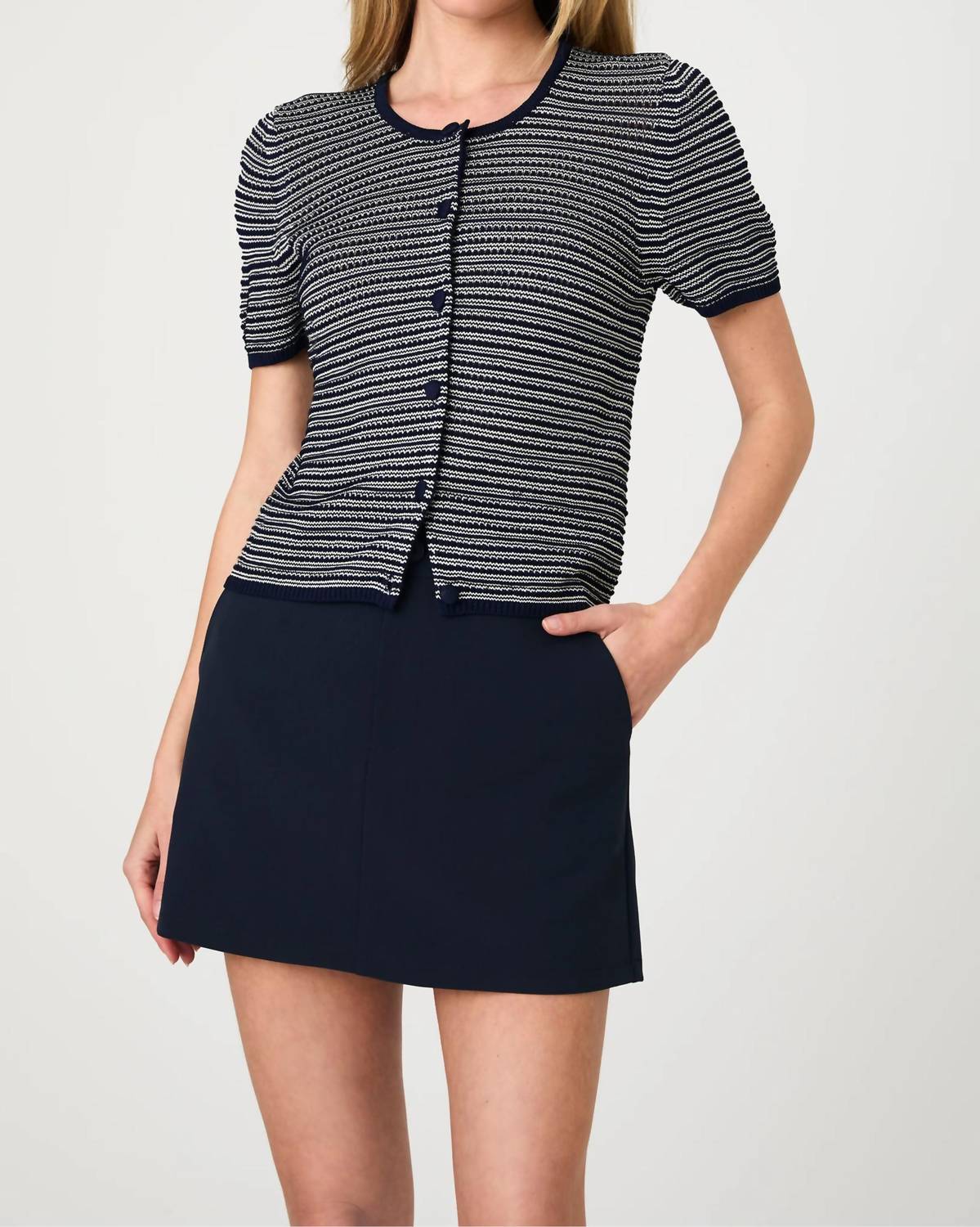 Полосатый кардиган с зигзагообразным узором в полуночно-синей гамме French Connection
Полосатый кардиган с зигзагообразным узором в полуночно-синей гамме French Connection