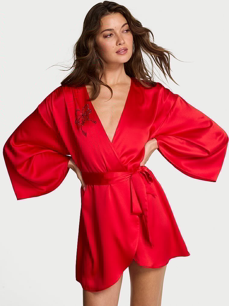 Короткий халат с блестящим бантом из атласа Victoria'S Secret, bright vermillion
Короткий халат с блестящим бантом из атласа Victoria'S Secret, bright vermillion