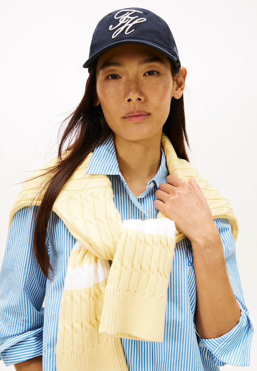 Бейсболка Tommy Hilfiger Cap, Space Blue/Blue
Бейсболка Tommy Hilfiger Cap, Space Blue/Blue