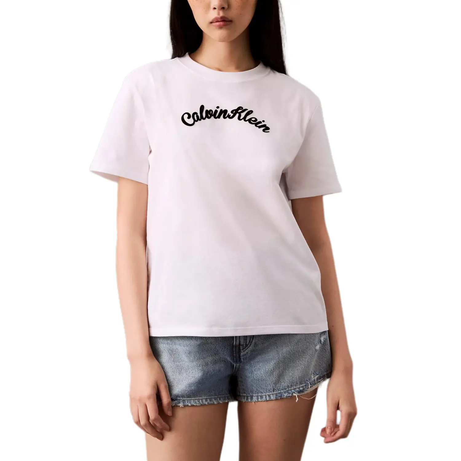 Calvin Klein Футболка женская ярко-белая
Calvin Klein Футболка женская ярко-белая