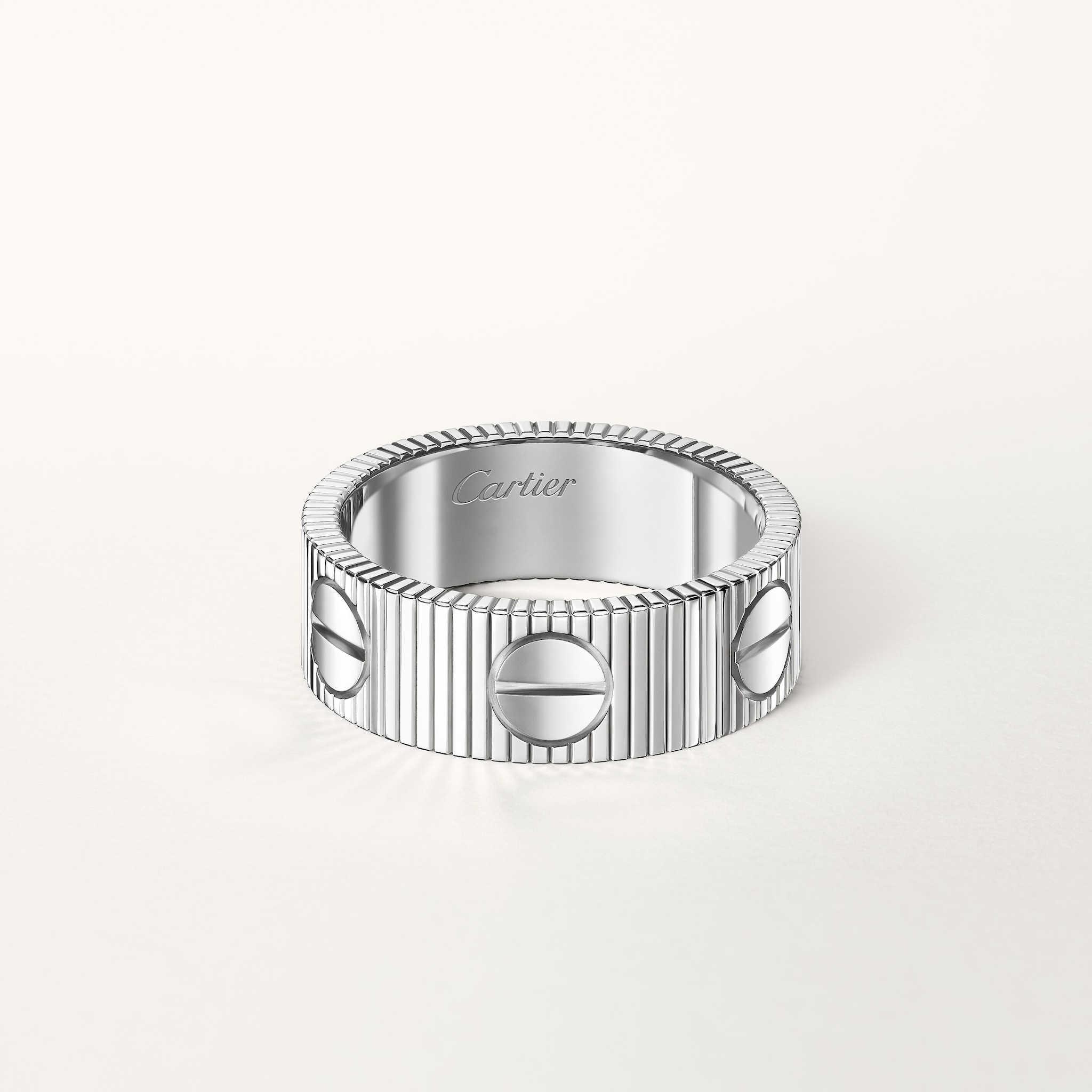 Кольцо Cartier Love Unlimited, белое золото
Кольцо Cartier Love Unlimited, белое золото