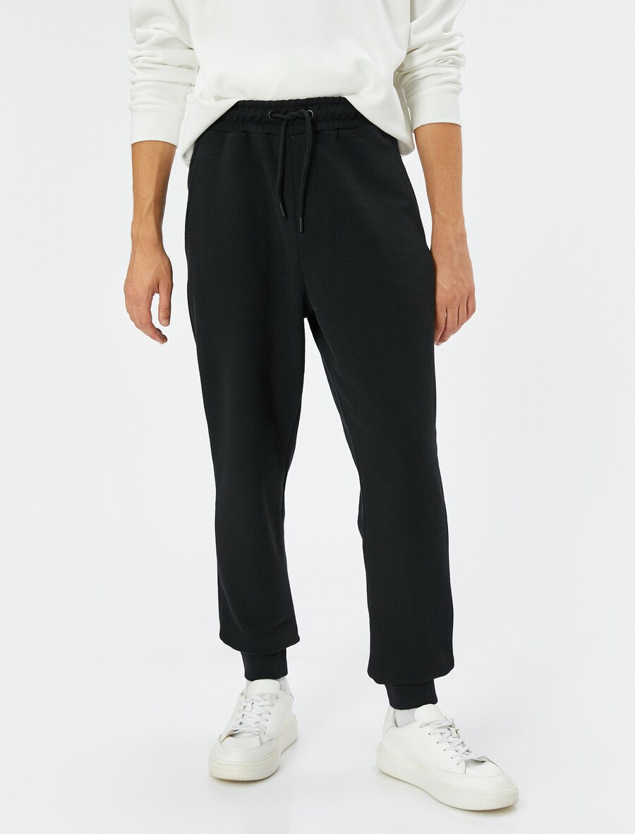 Брюки свободного кроя Koton, черный
Брюки свободного кроя Koton, черный