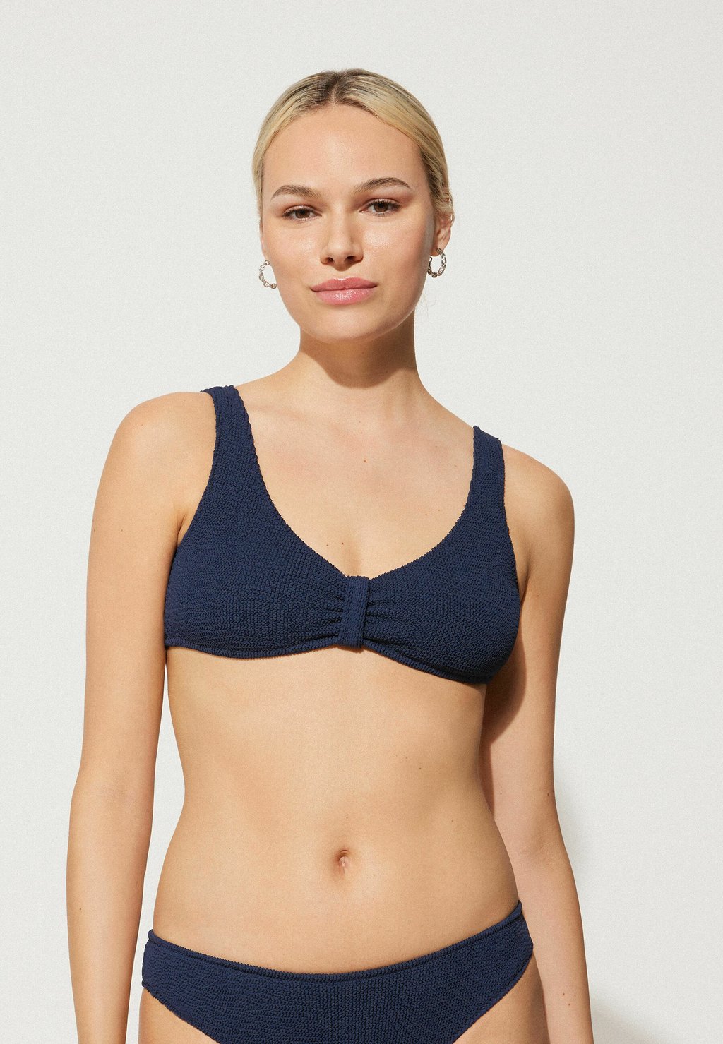 Верх бикини Tezenis, темно-синий
Верх бикини Tezenis, темно-синий