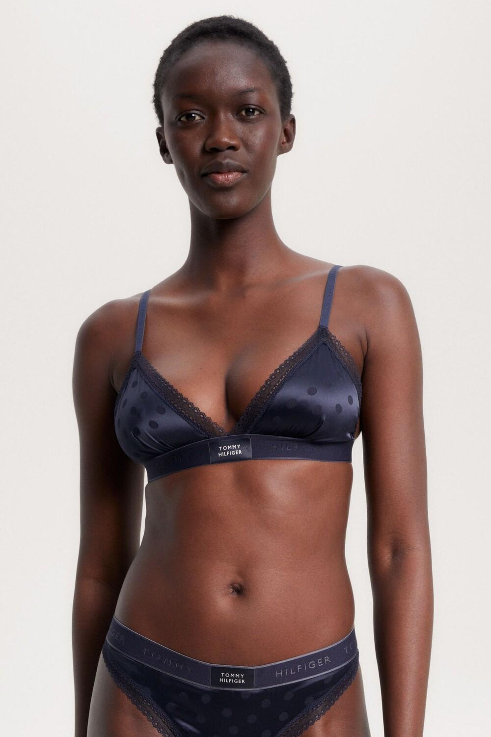 Атласный кружевной бюстгальтер с логотипом Tommy Hilfiger, синий
Атласный кружевной бюстгальтер с логотипом Tommy Hilfiger, синий