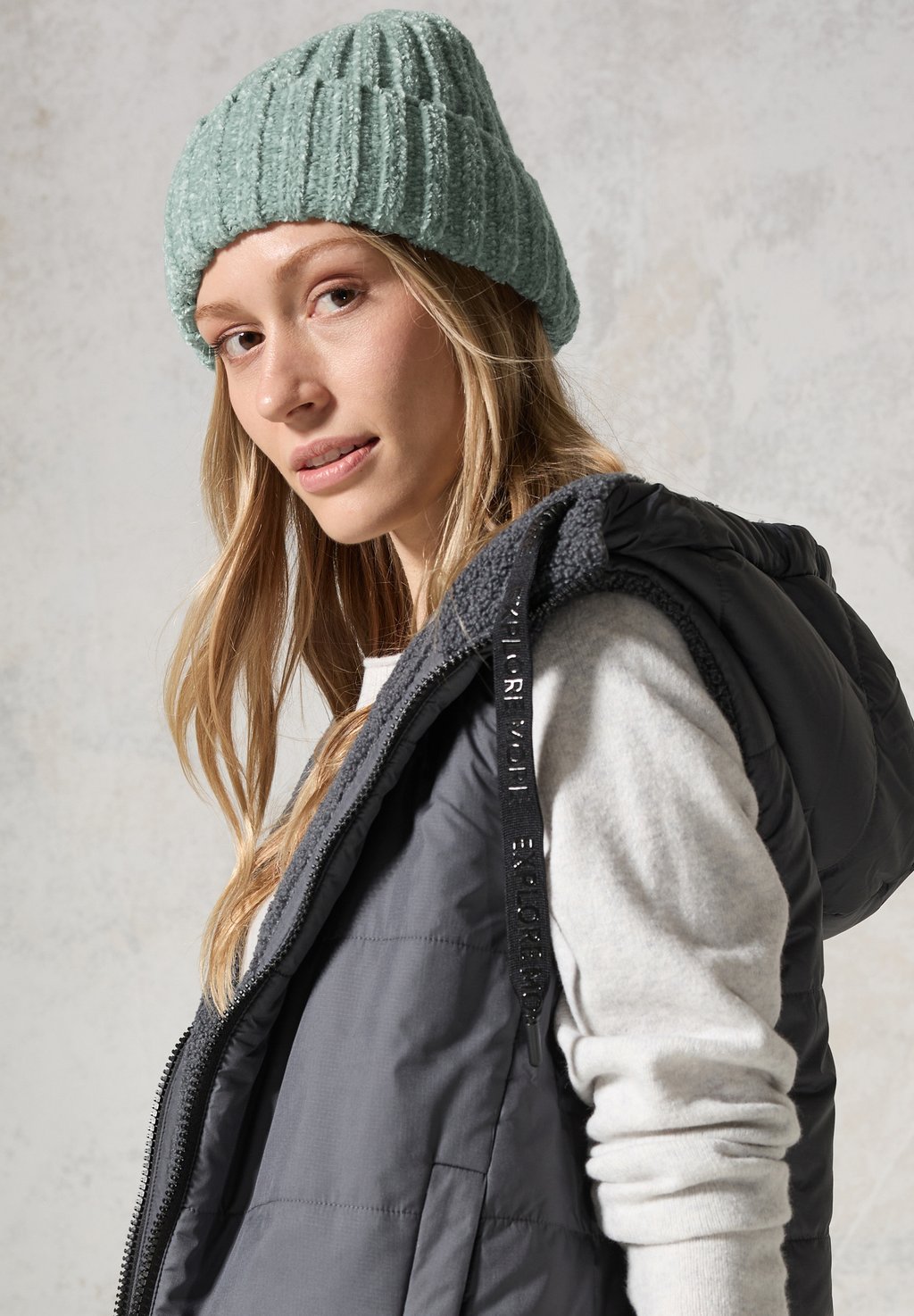 Шапка CHENILLE Cecil, зеленый
Шапка CHENILLE Cecil, зеленый