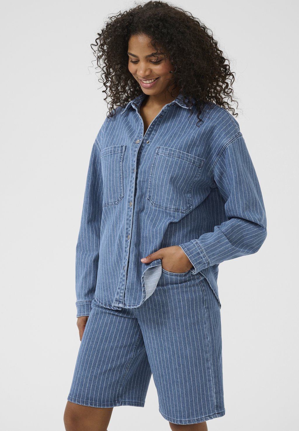 Блузка на пуговицах KAREECE Kaffe, синий
Блузка на пуговицах KAREECE Kaffe, синий