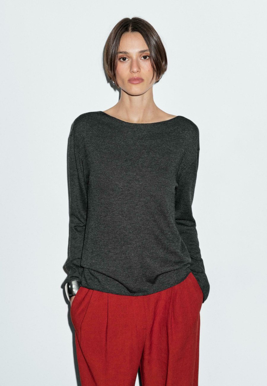 Джемпер Massimo Dutti BOAT NECK LONG SLEEVE, Grey
Джемпер Massimo Dutti BOAT NECK LONG SLEEVE, Grey