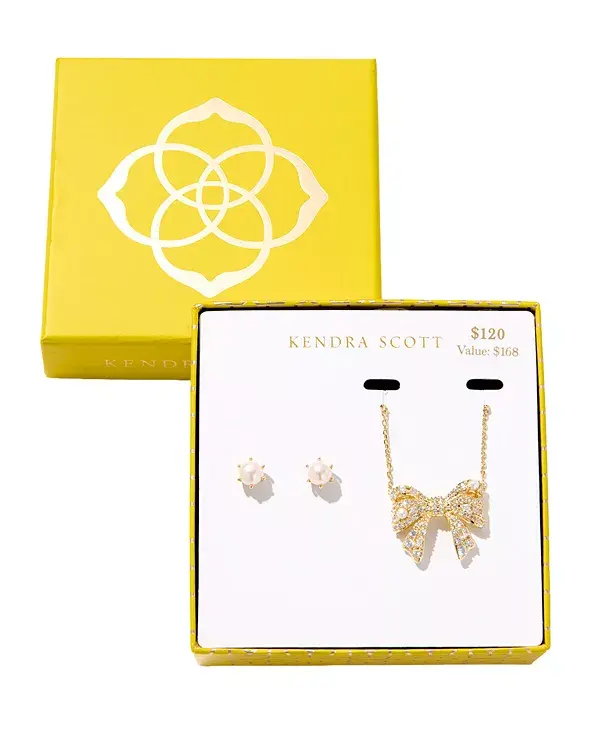 Подарочный набор из 2-х кулон-бантик «Криста» из пресноводного культивированного жемчуга (2,8–7 мм) и серег-гвоздиков «Эштон» Kendra Scott, gold
Подарочный набор из 2-х кулон-бантик «Криста» из пресноводного культивированного жемчуга (2,8–7 мм) и серег-гвоздиков «Эштон» Kendra Scott, gold
