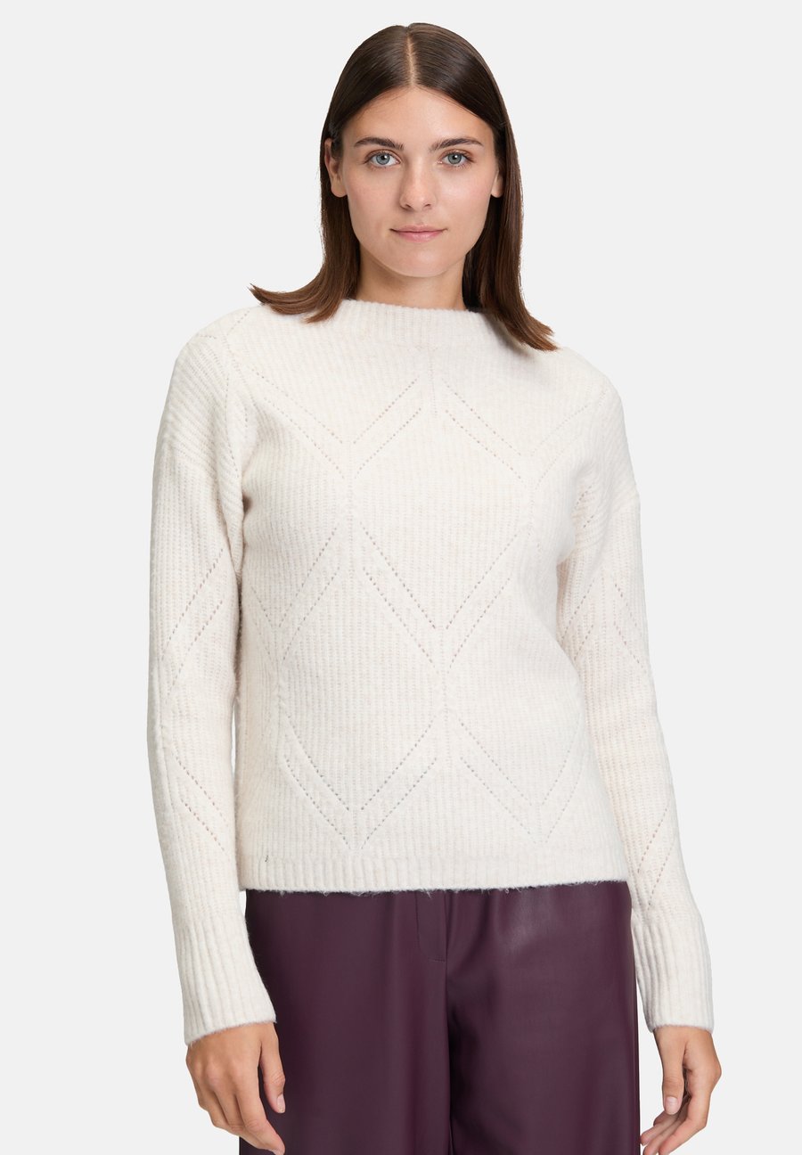 Джемпер Betty & Co Jumper, Bright Cream Melange/White
Джемпер Betty & Co Jumper, Bright Cream Melange/White