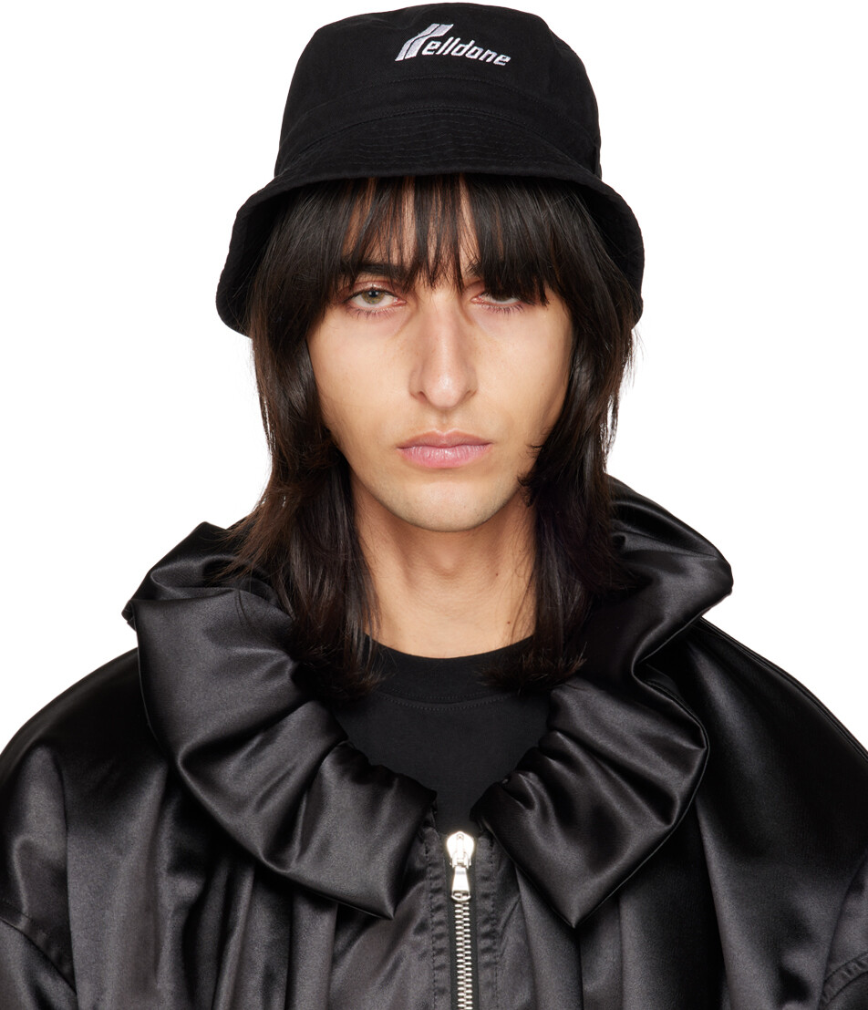 Черная панама с вышивкой We11done
Черная панама с вышивкой We11done