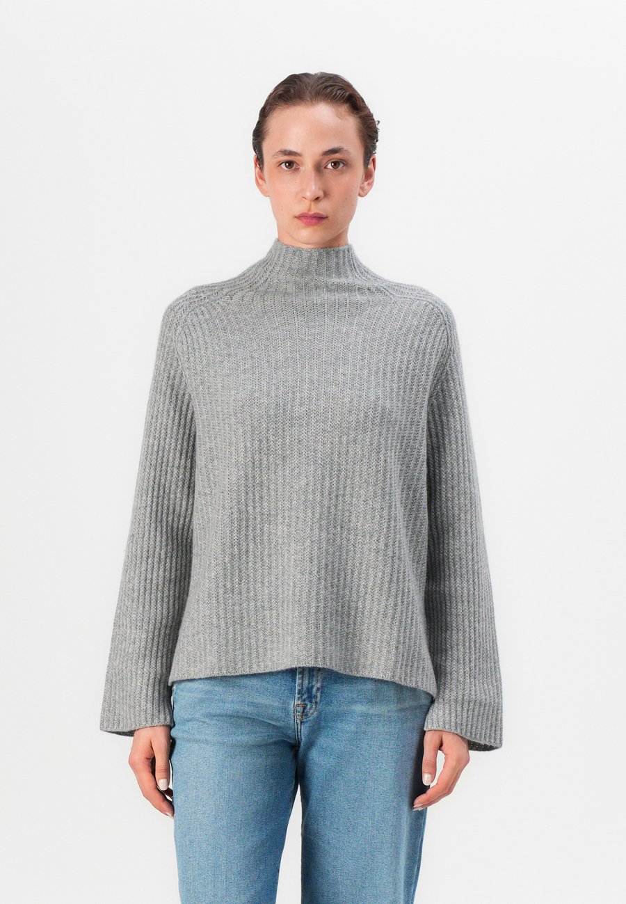 Джемпер Repeat Jumper, Grey/Light Grey
Джемпер Repeat Jumper, Grey/Light Grey