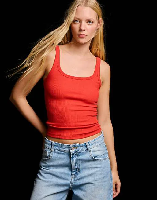 Коралловый топ в рубчик Bershka
Коралловый топ в рубчик Bershka