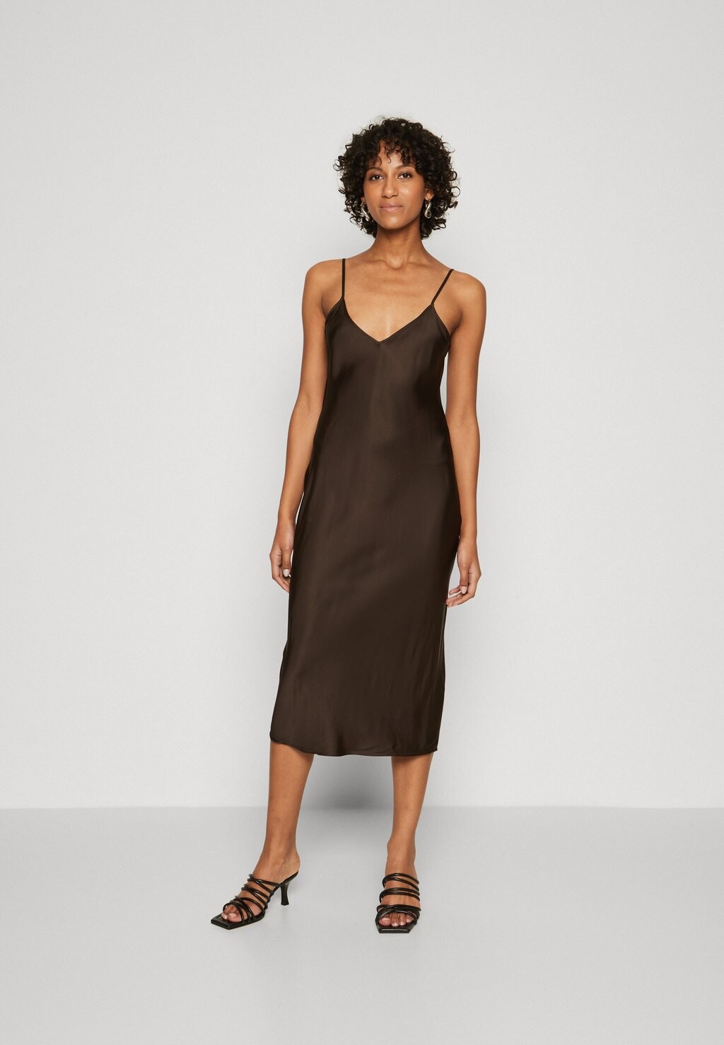 Коктейльное/праздничное платье STRAP DRESS Samsøe Samsøe, цвет delicioso
Коктейльное/праздничное платье STRAP DRESS Samsøe Samsøe, цвет delicioso