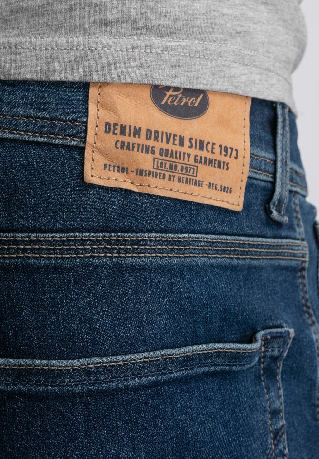 Джинсы облегающего кроя RUSSEL Petrol Industries, синий
Джинсы облегающего кроя RUSSEL Petrol Industries, синий