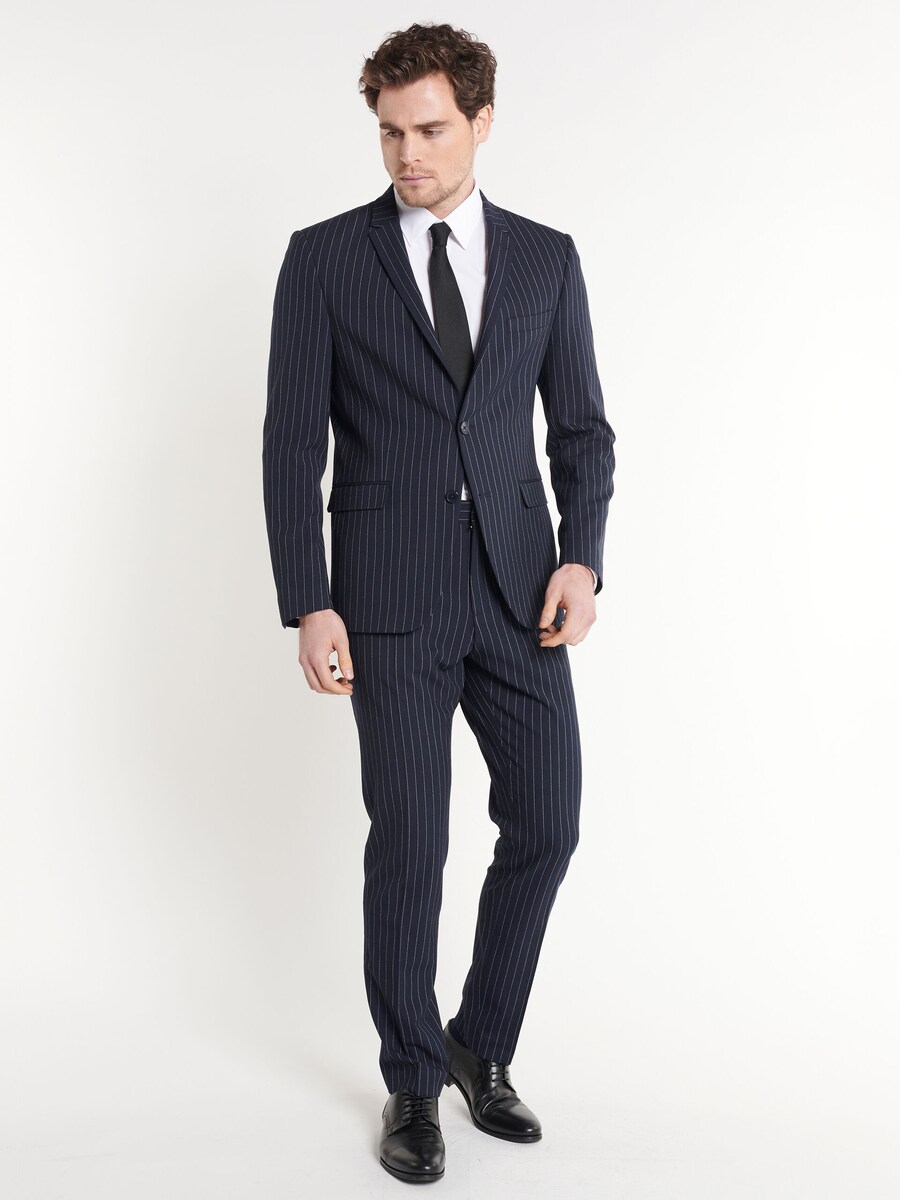 Приталенный костюм Steffen Klein, темно-синий
Приталенный костюм Steffen Klein, темно-синий