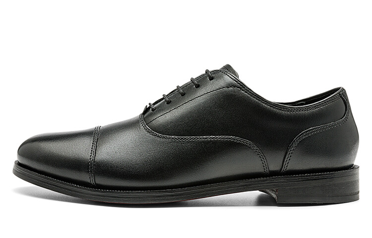 Туфли Clarks Dress Shoes Men Low-Top Black
Туфли Clarks Dress Shoes Men Low-Top Black