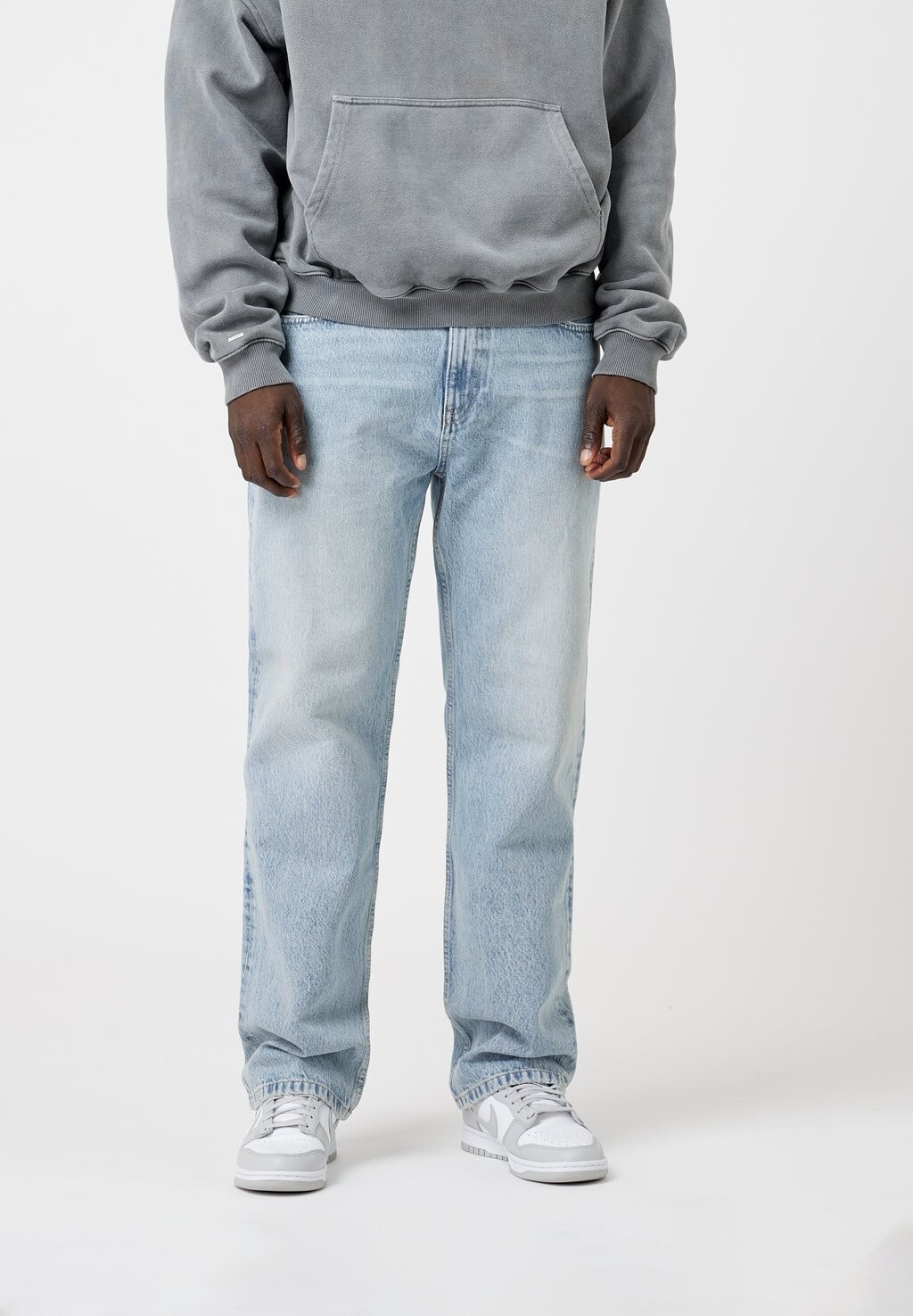 Мешковатые джинсы Distressed Jeans EIGHTYFIVE, цвет ocean blue
Мешковатые джинсы Distressed Jeans EIGHTYFIVE, цвет ocean blue