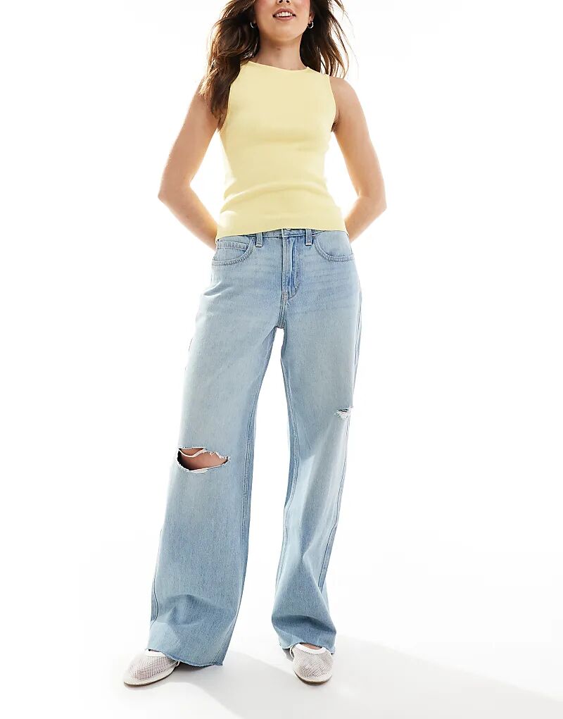 Джинсы Hollister с высокой посадкой и потертостями, средне-синего цвета
Джинсы Hollister с высокой посадкой и потертостями, средне-синего цвета