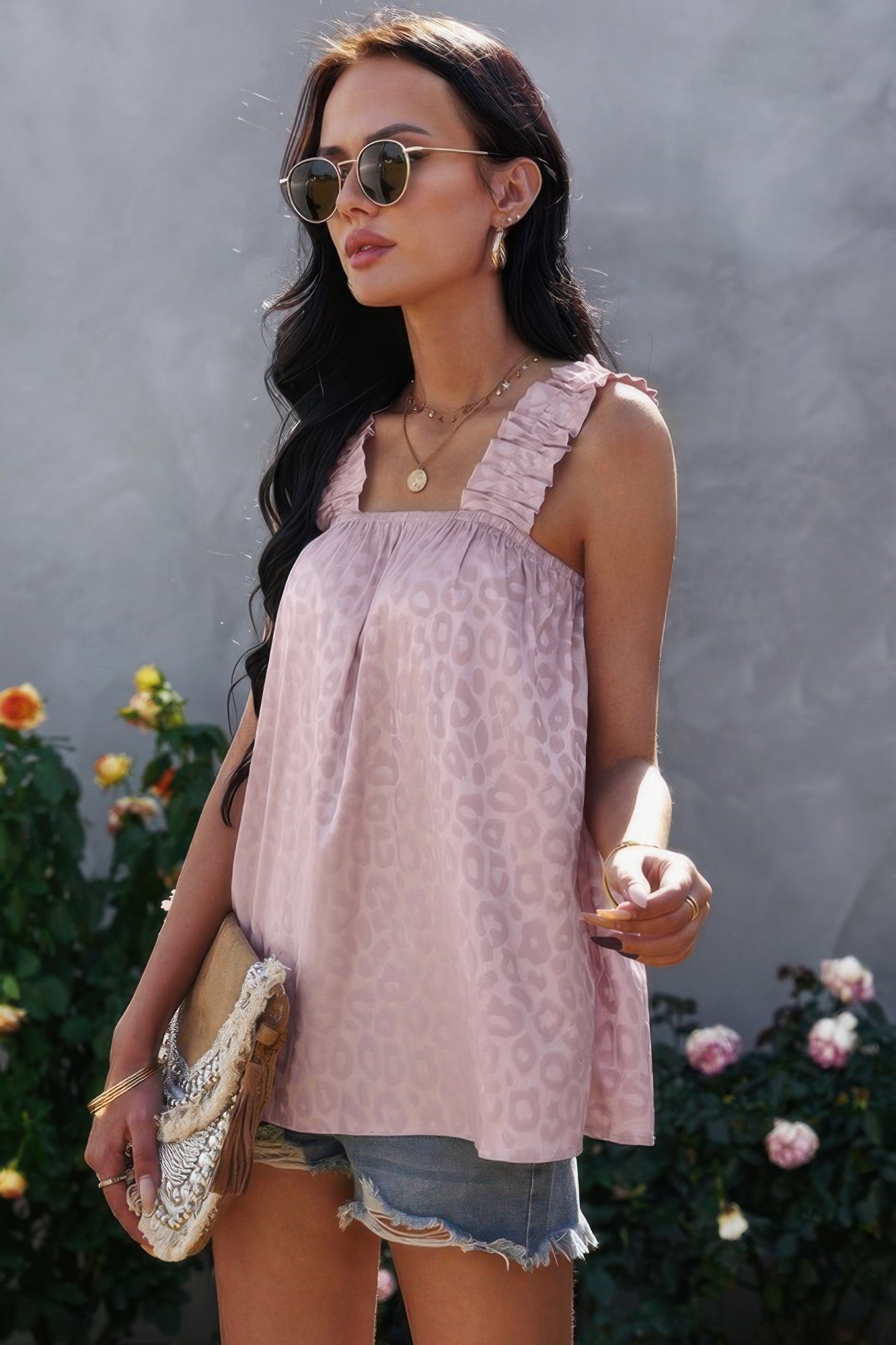 Леопардовый топ-стрейч с широкими бретелями TRUEDAMES
Леопардовый топ-стрейч с широкими бретелями TRUEDAMES