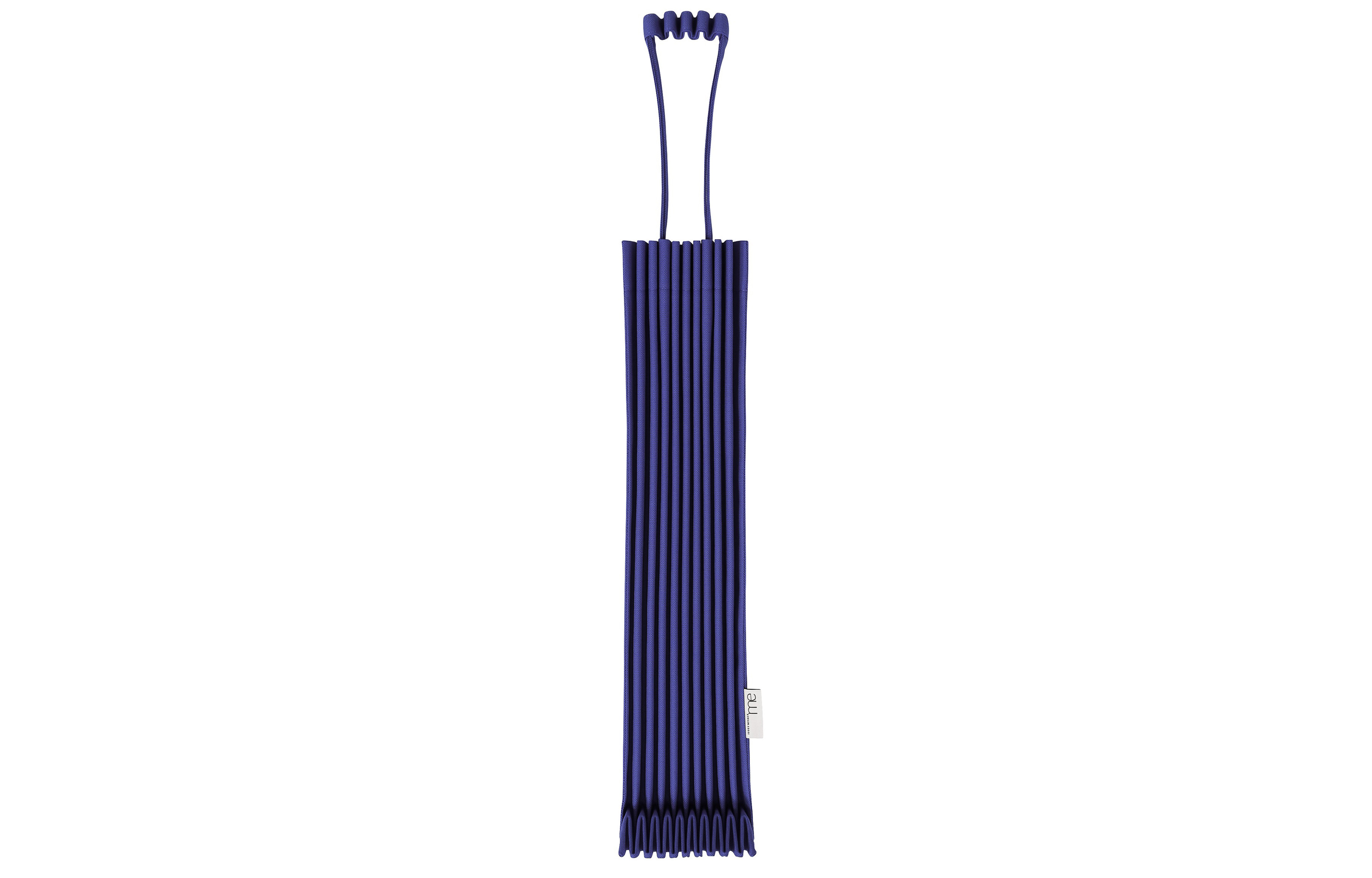 Женская сумка из переработанного полиэстера цвета лазурита Issey Miyake, basic set (bag+dust bag)
Женская сумка из переработанного полиэстера цвета лазурита Issey Miyake, basic set (bag+dust bag)