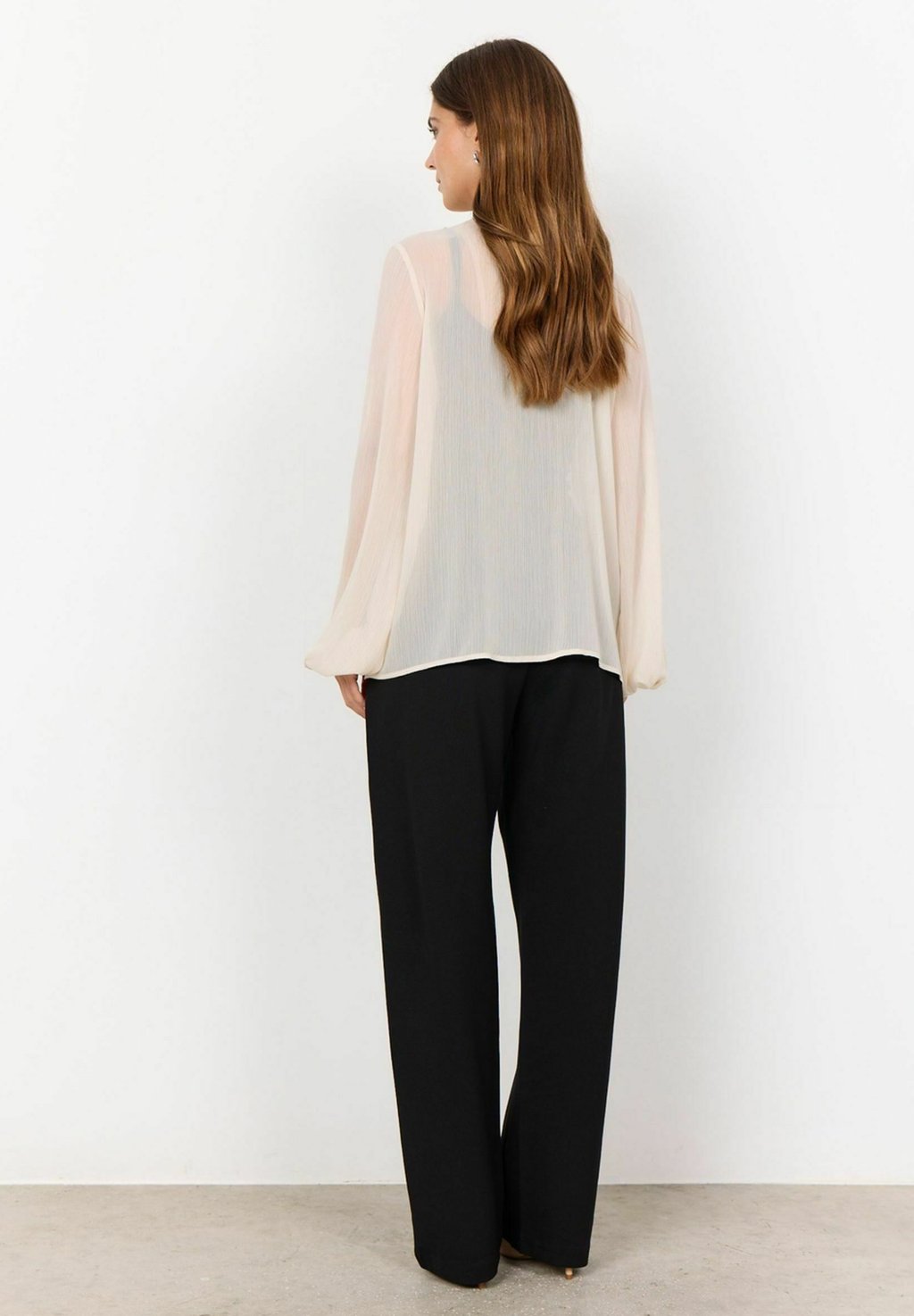 Блузка на пуговицах NAIA Soyaconcept, бежевый
Блузка на пуговицах NAIA Soyaconcept, бежевый