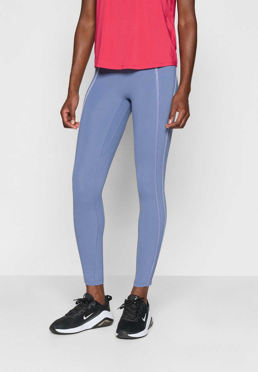 Леггинсы Nike Performance ONE , World Indigo/White/Blue
Леггинсы Nike Performance ONE , World Indigo/White/Blue