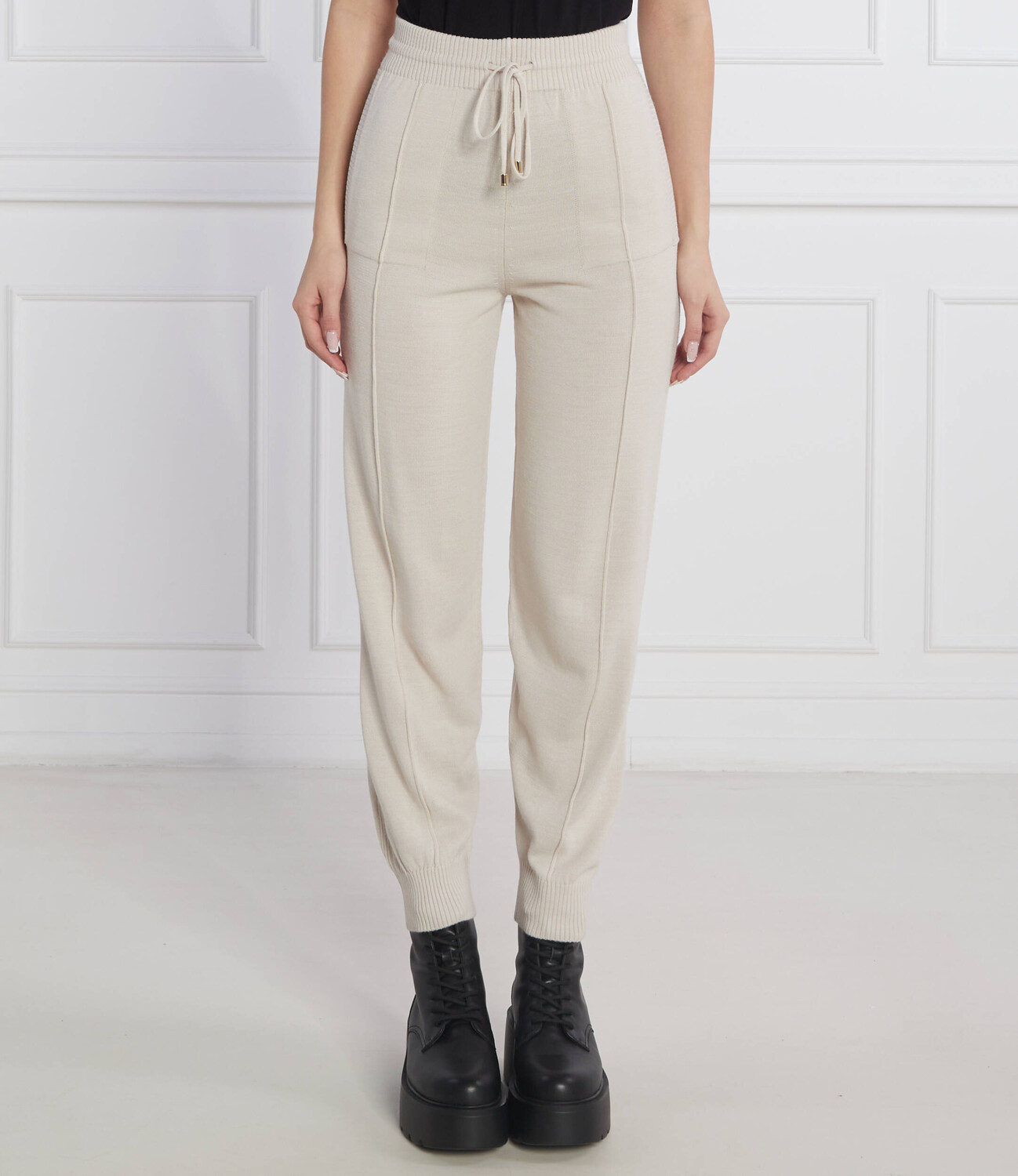 Брюки Patrizia Pepe di maglia Regular Fit, экрю
Брюки Patrizia Pepe di maglia Regular Fit, экрю