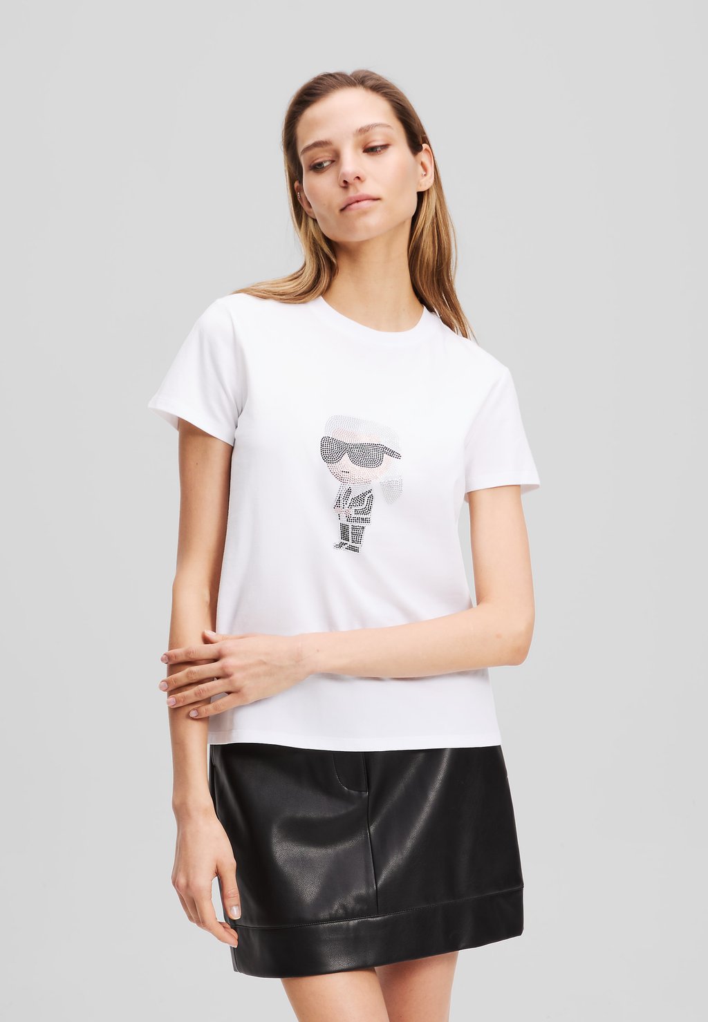 Футболка с принтом KARL LAGERFELD, белый
Футболка с принтом KARL LAGERFELD, белый