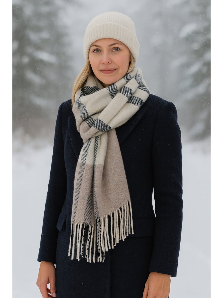 Теплый шарф "SuperSofty" бежевого цвета collezione alessandro
Теплый шарф "SuperSofty" бежевого цвета collezione alessandro