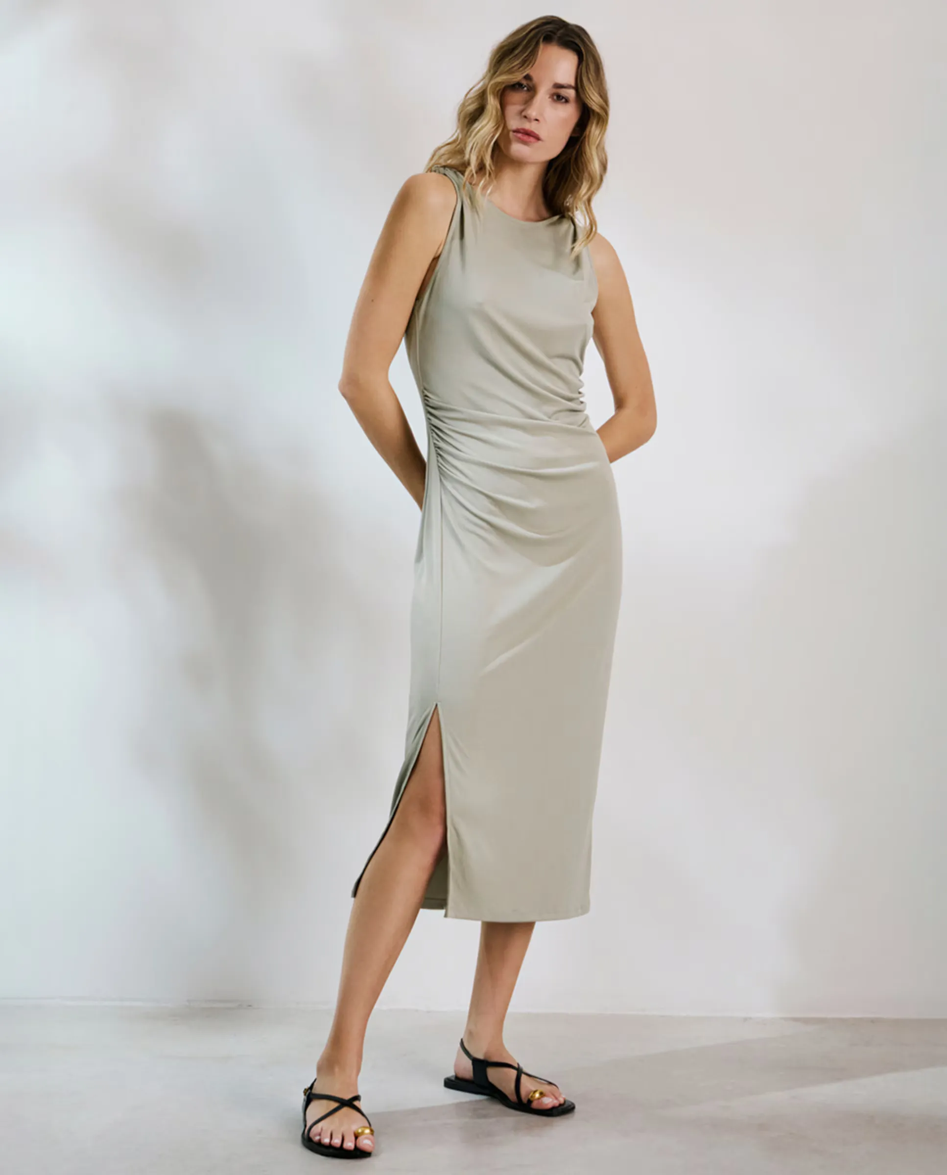 Миди-платье с рюшами Vero Moda, зеленый
Миди-платье с рюшами Vero Moda, зеленый