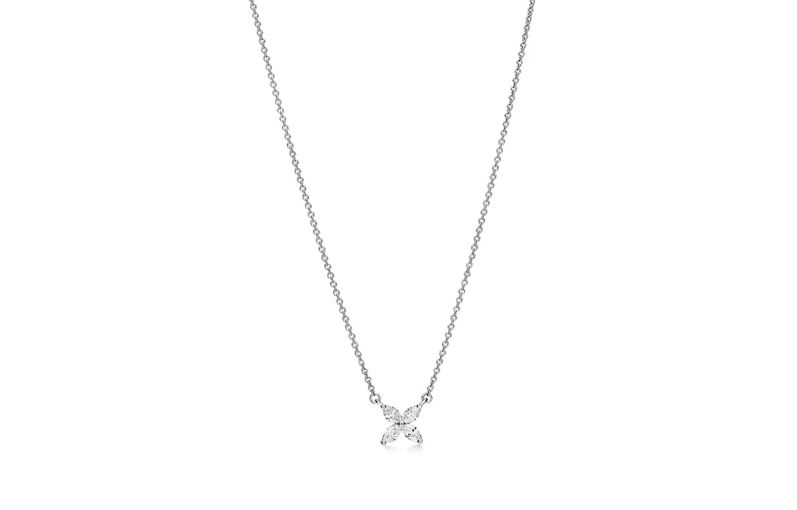 TIFFANY & CO. Victoria Collection Platinum, Серебряные колье для женщин Diamond
TIFFANY & CO. Victoria Collection Platinum, Серебряные колье для женщин Diamond