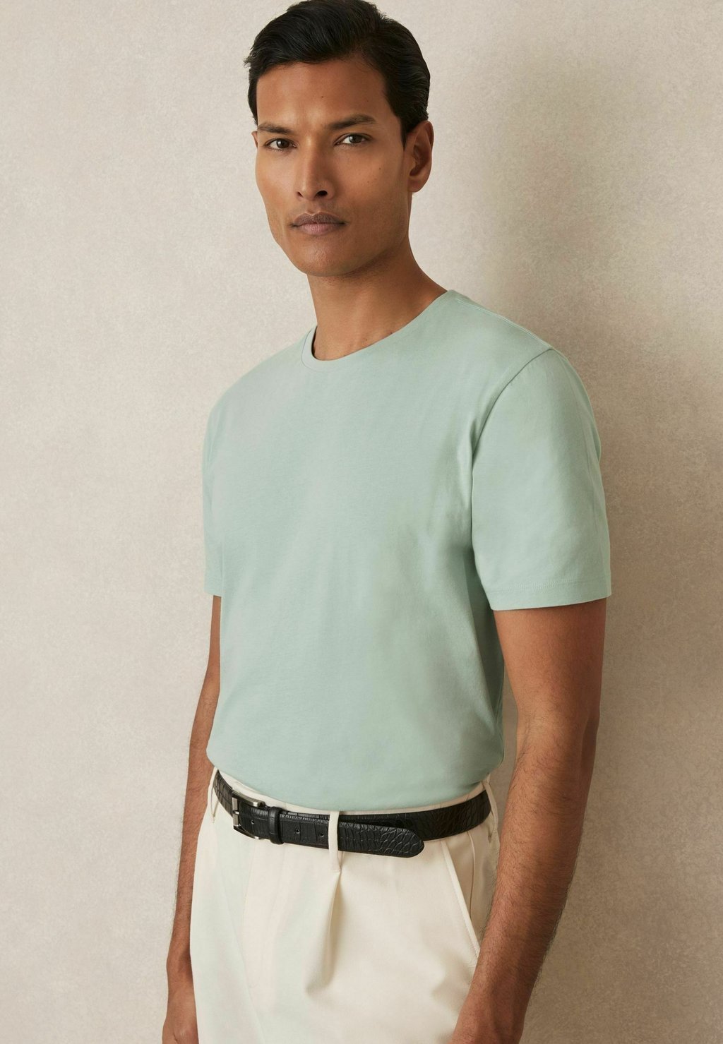 Базовая футболка REGULAR FIT BLESS CREW NECK Reiss, зеленый
Базовая футболка REGULAR FIT BLESS CREW NECK Reiss, зеленый