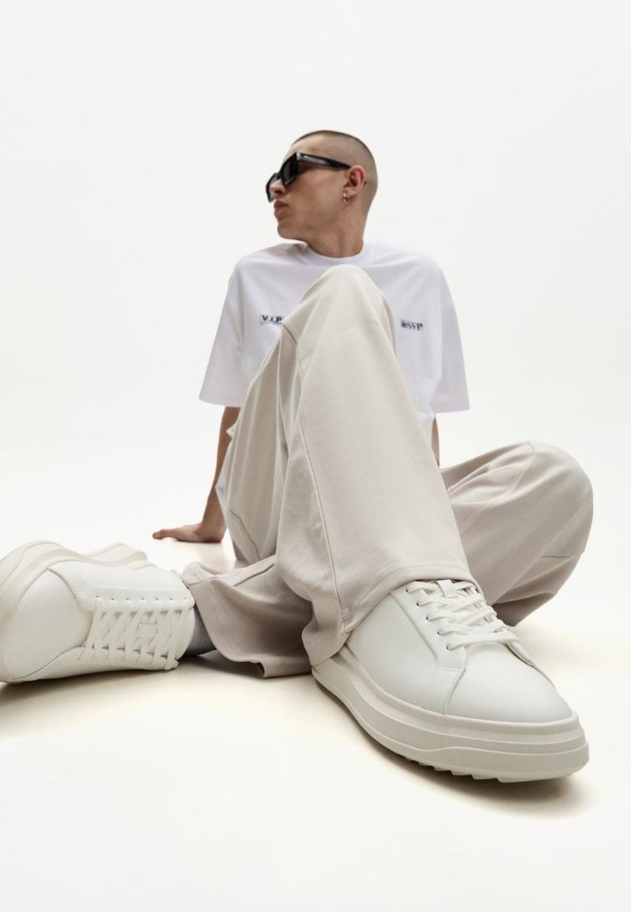 Кроссовки Bershka CHUNKY, White
Кроссовки Bershka CHUNKY, White