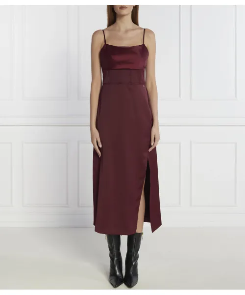 Платье на бретельках Sara Guess Jeans, красный
Платье на бретельках Sara Guess Jeans, красный