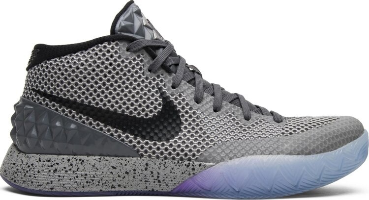 Кроссовки Nike Kyrie 1 'All Star', серый
Кроссовки Nike Kyrie 1 'All Star', серый