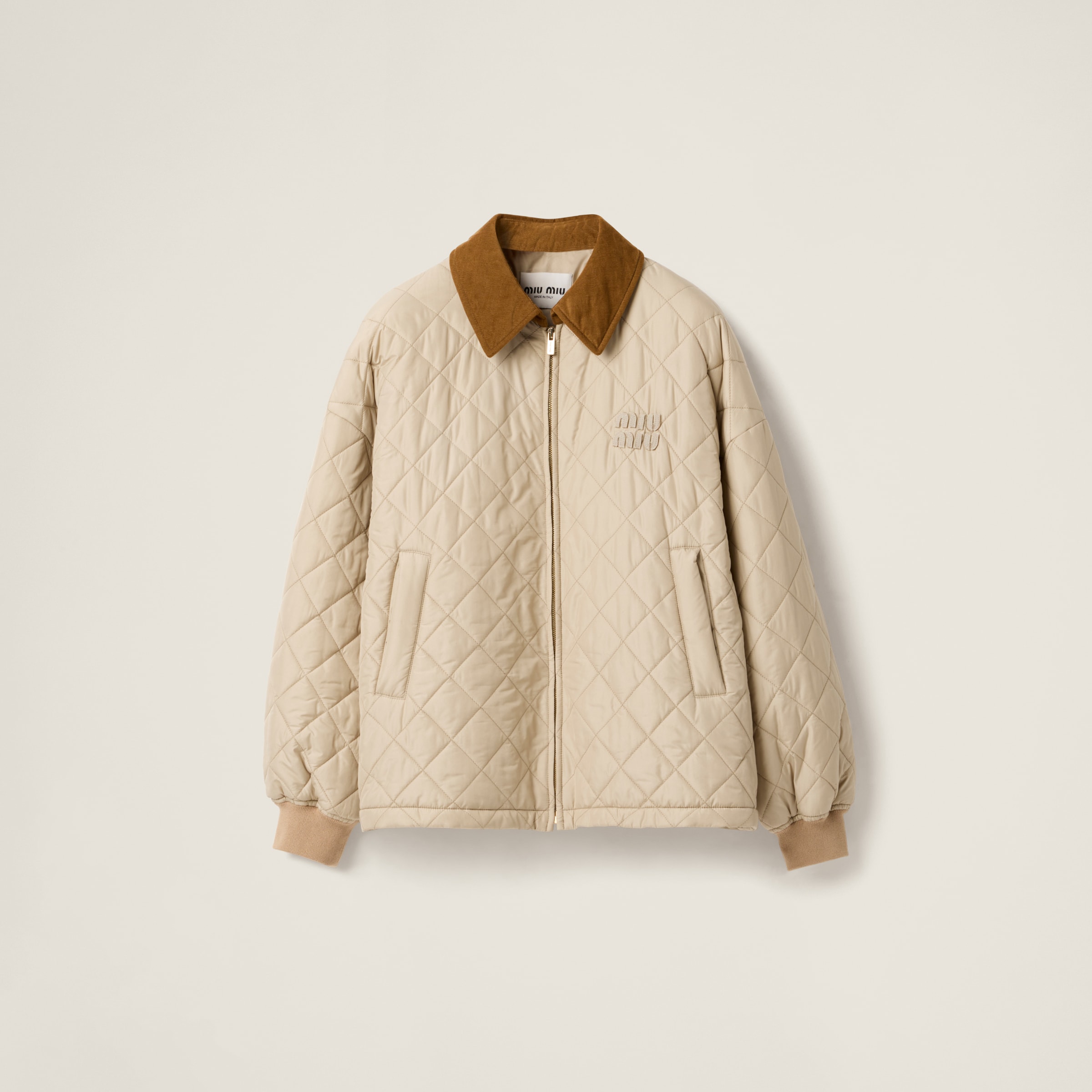 Блузон из технической ткани MIU MIU, песочный бежевый
Блузон из технической ткани MIU MIU, песочный бежевый