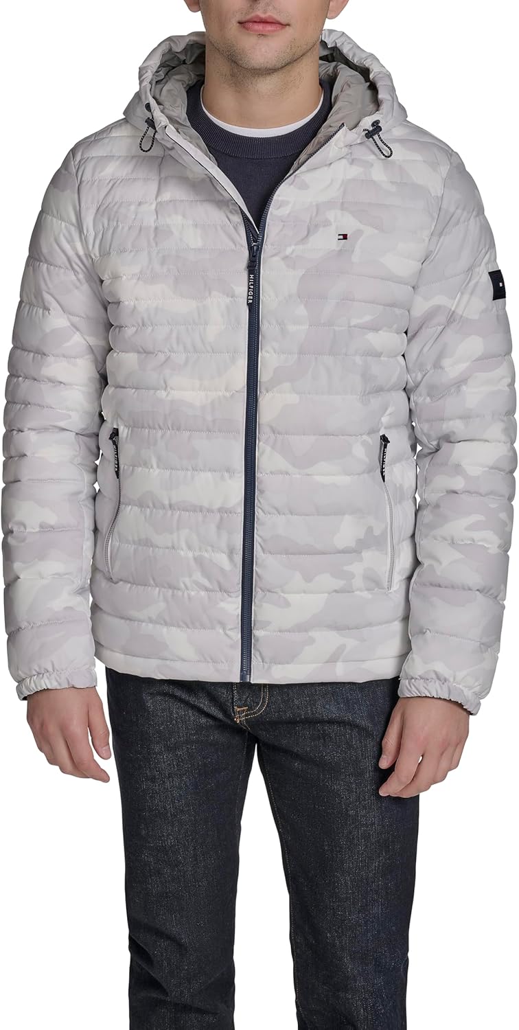Мужская куртка Tommy Hilfiger из эластичного полиэстера с капюшоном, Tonal White Camo
Мужская куртка Tommy Hilfiger из эластичного полиэстера с капюшоном, Tonal White Camo