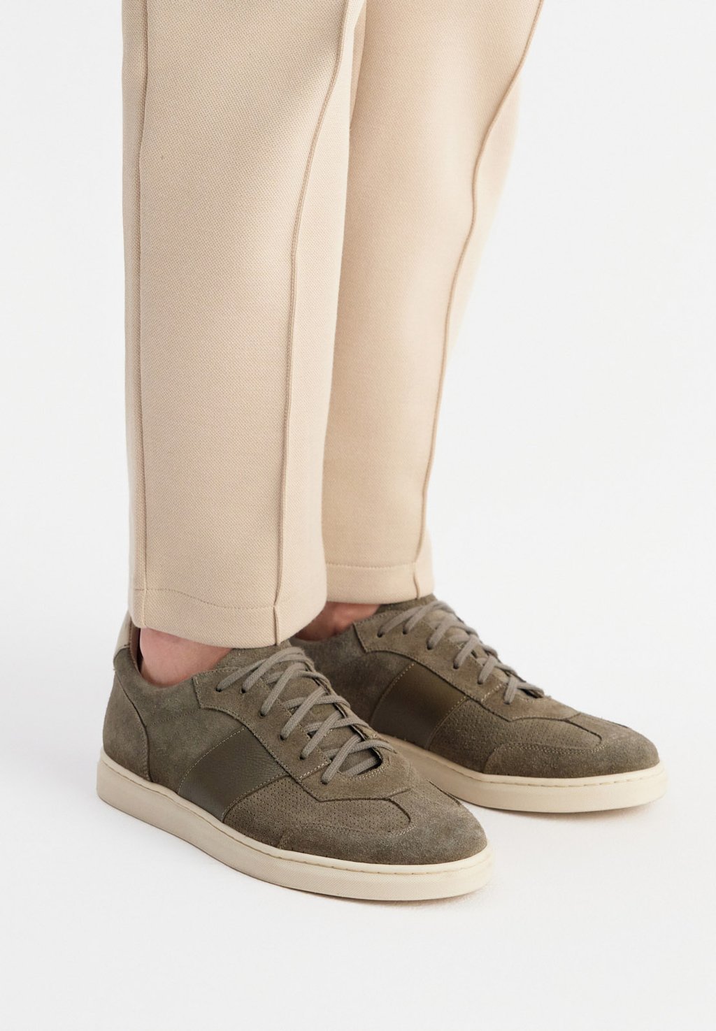 Кроссовки RYŁKO, оливковый
Кроссовки RYŁKO, оливковый