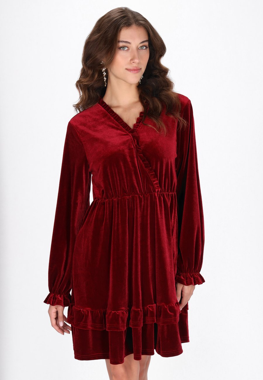 Платье faina Day dress, Burgundy/Bordeaux
Платье faina Day dress, Burgundy/Bordeaux