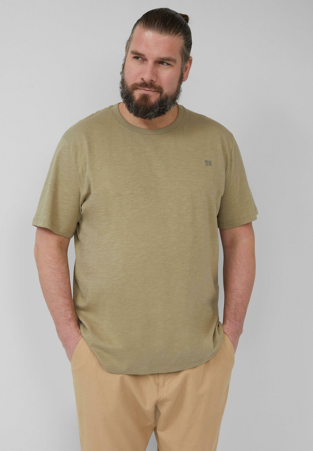 Базовая футболка s.Oliver, темно-зеленый
Базовая футболка s.Oliver, темно-зеленый