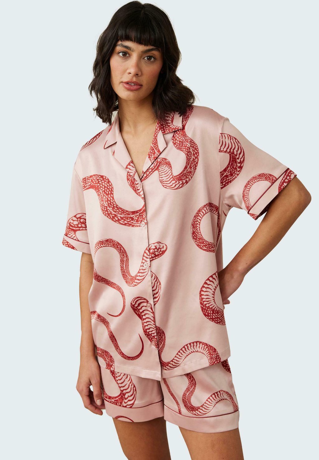 Пижамный комплект SET - Pyjamas Chelsea Peers, розовый
Пижамный комплект SET - Pyjamas Chelsea Peers, розовый