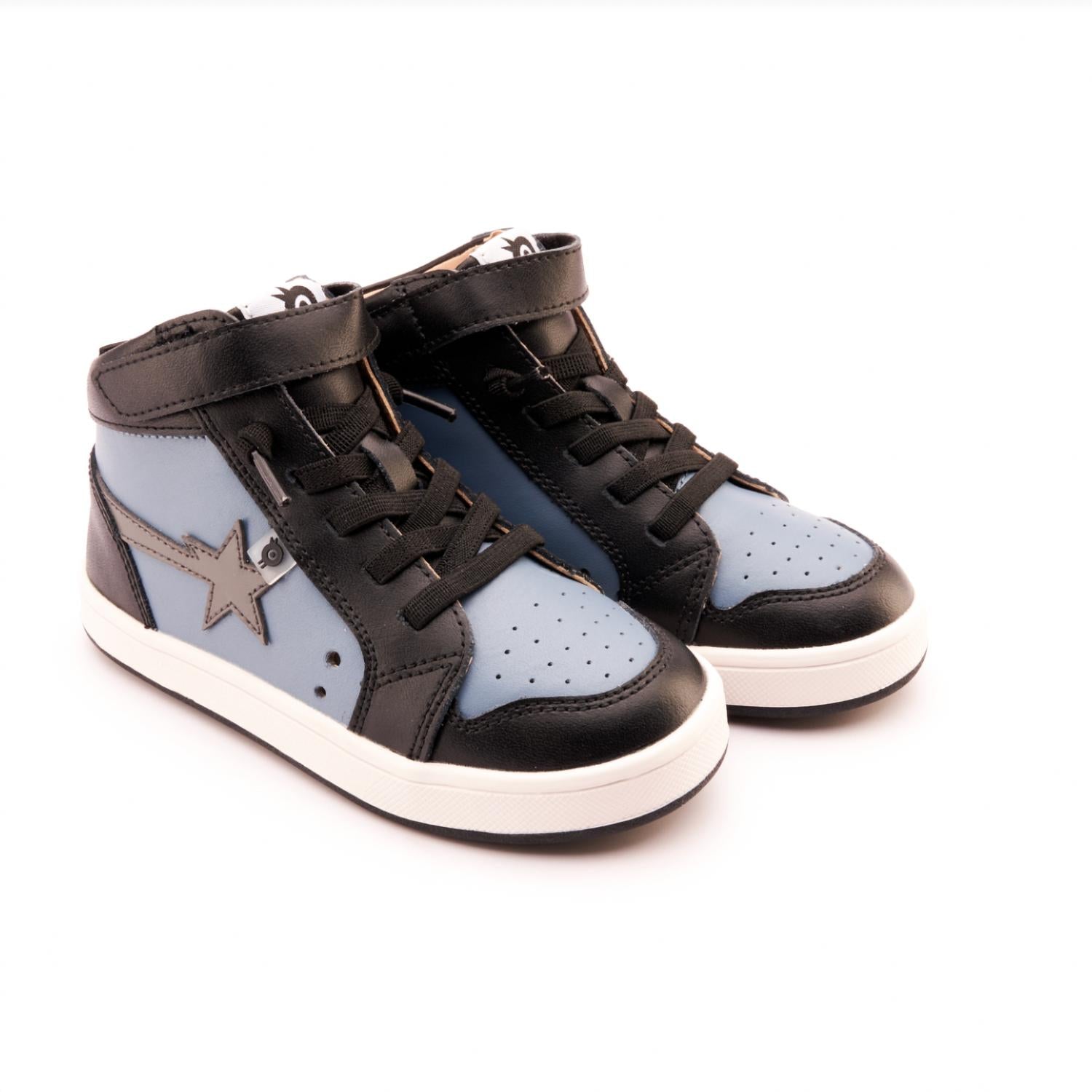 Кроссовки Team Star High Top для мальчиков в цвете индиго/серый/черный/белый Old Soles
Кроссовки Team Star High Top для мальчиков в цвете индиго/серый/черный/белый Old Soles