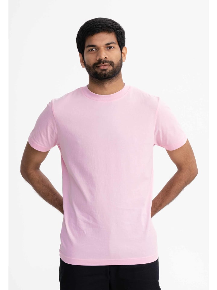 Футболка AVAN в цвете малина-мороженое MELA
Футболка AVAN в цвете малина-мороженое MELA