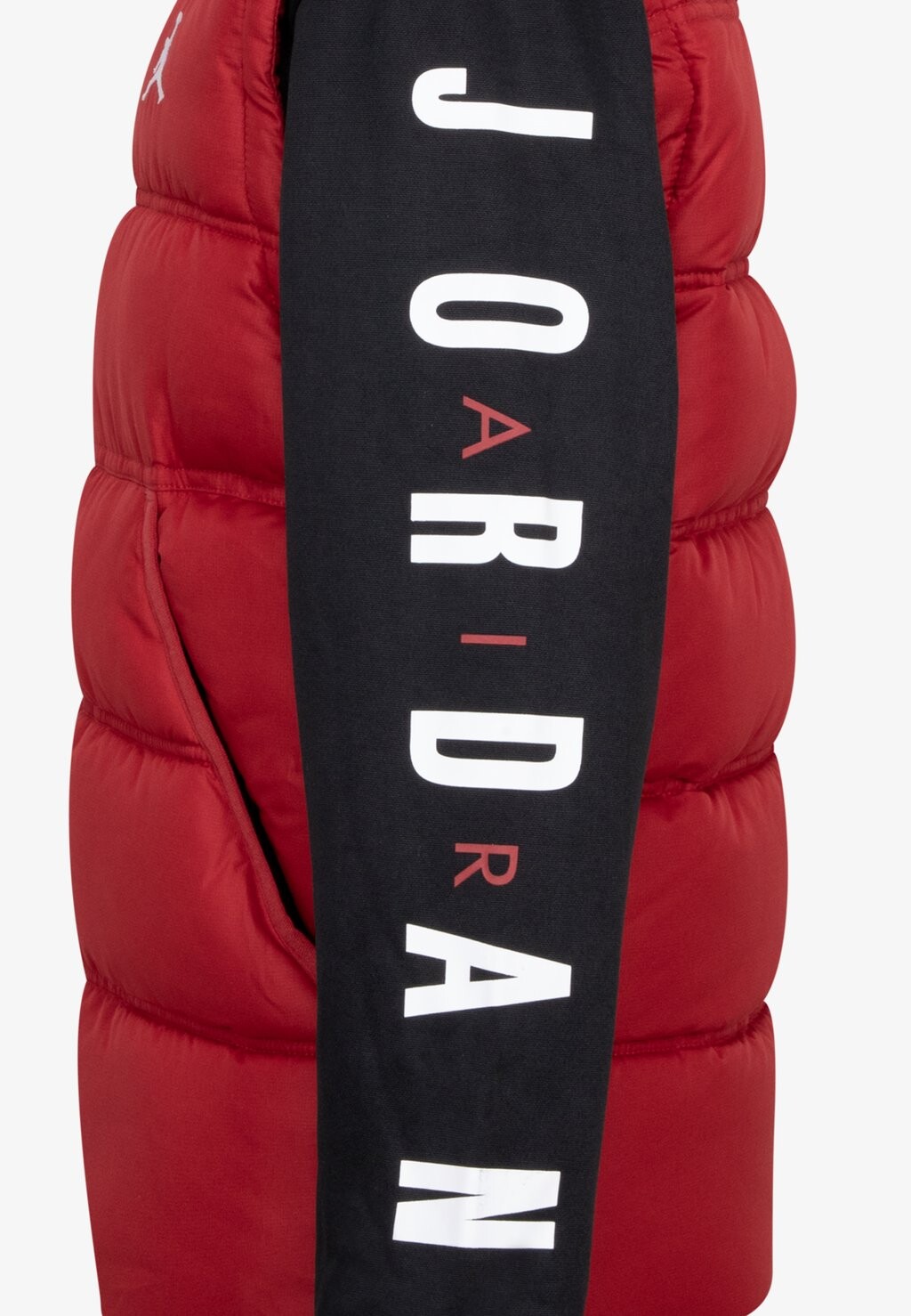 Зимняя куртка Jordan, красный
Зимняя куртка Jordan, красный