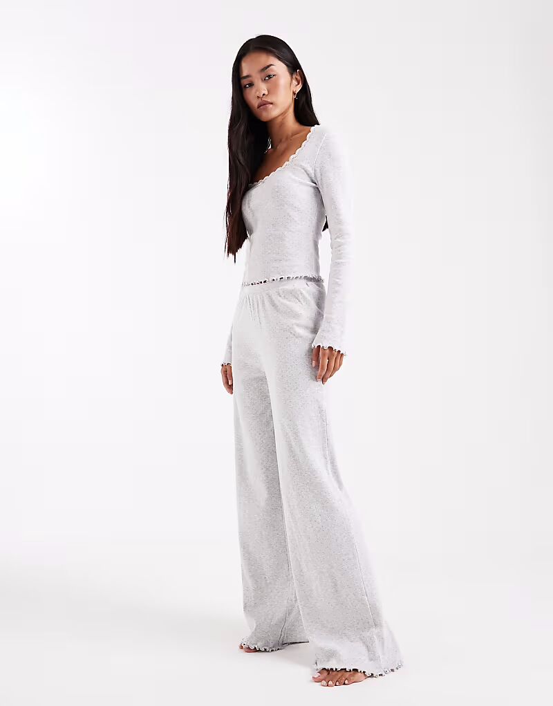 Брюки Pointelle широкого кроя светло-серого цвета Miss Selfridge
Брюки Pointelle широкого кроя светло-серого цвета Miss Selfridge