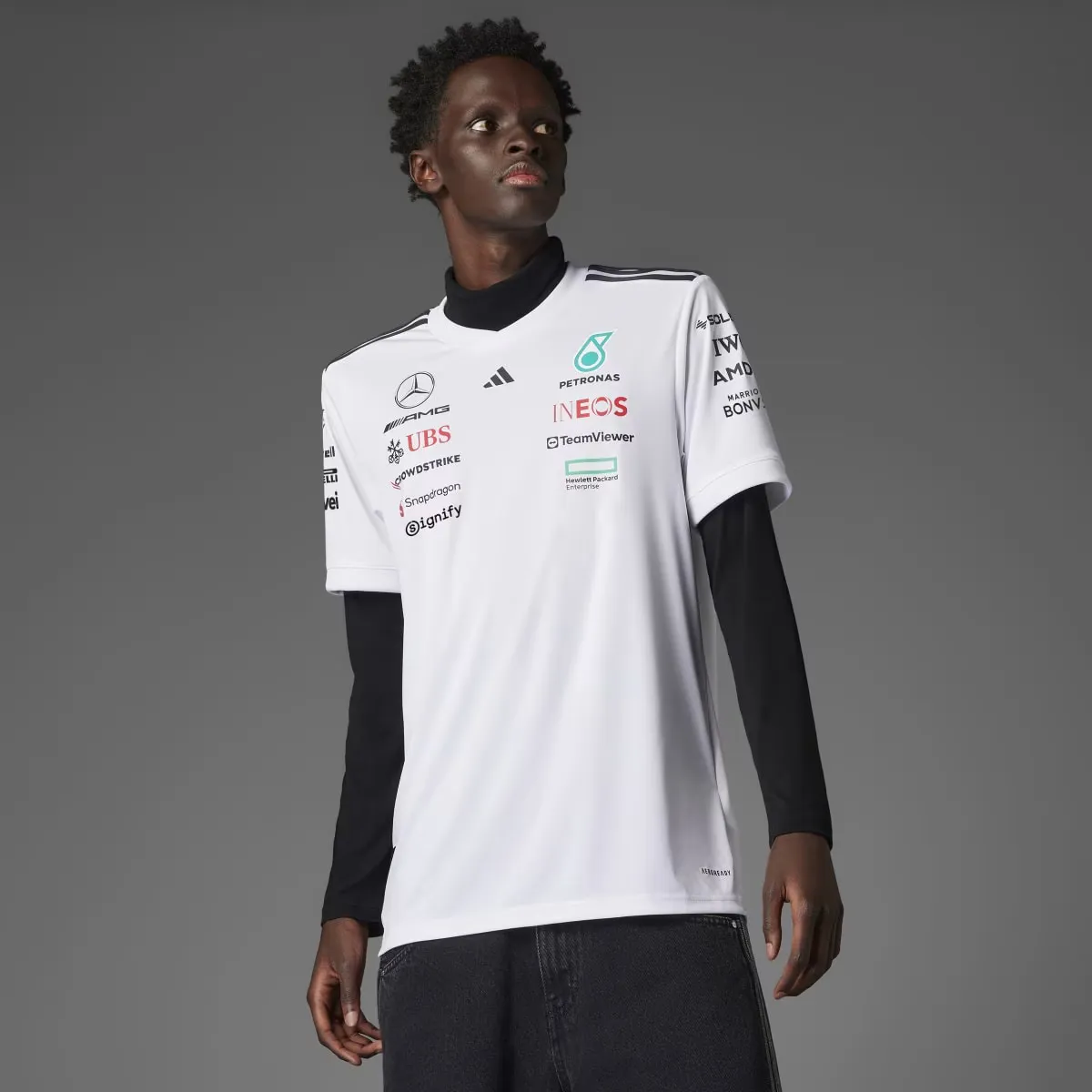 Мужская белая футболка Mercedes Driver - AMG Petronas Adidas Formula 1 Team, белый
Мужская белая футболка Mercedes Driver - AMG Petronas Adidas Formula 1 Team, белый