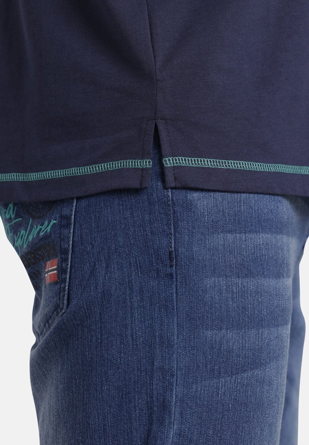 Футболка с принтом NORDGER Jan Vanderstorm, темно-синий
Футболка с принтом NORDGER Jan Vanderstorm, темно-синий